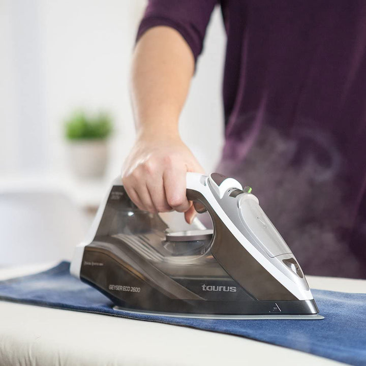 Taurus Steam Iron GEYSER ECO 2600