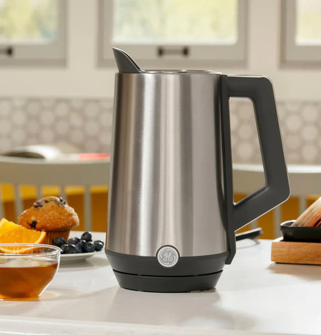 GE Appliances Cool Touch Kettle with Digital Controls G7KD15SSPSS
